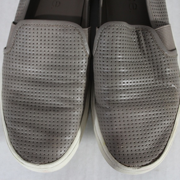 Vince Blair Perforated Sneakers Womens 5.5 A321 - Picture 3 of 8